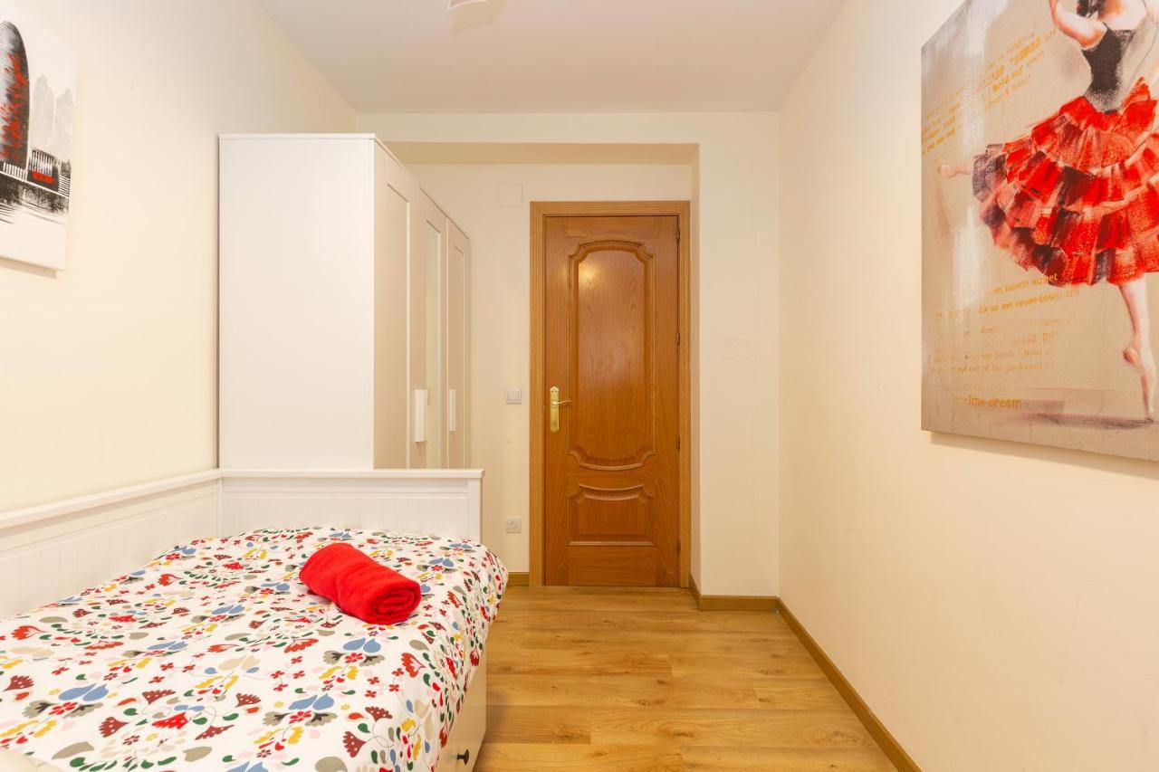 Apartamento Puente De Segovia Lägenhet Madrid Exteriör bild